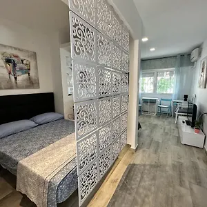 - Recien Reformado, Piscina, Playa A 10 Minutos, Centro A 5 Minutos Torremolinos